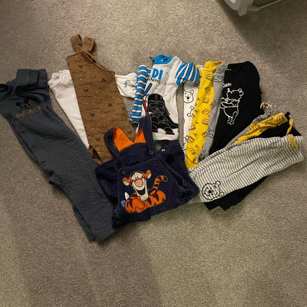 14 pcs Toddler Disney/Poo/Star Wars Clothing bundle - 12 months